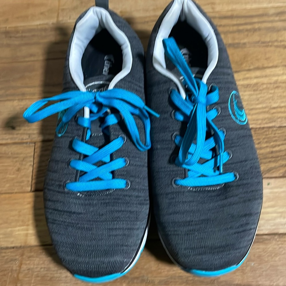 Therafit women’s tennis shoes